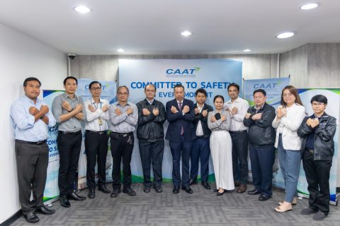 CAAT NEWS 13/2567 CAAT คุมเข้ม ลงพื้นที่ตรวจสอบราคาตั๋วเครื่องบินภายในประเทศช่วงเทศกาล กำชับสายการบินดูแลสิทธิผู้โดยสารหากเที่ยวบินล่าช้าหรือยกเลิก พร้อมเพิ่มการตรวจสอบความปลอดภัยของอากาศยาน และการปฏิบัติการบิน