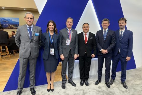 CAAT เยี่ยมชมบูธ Airbus ในงาน Singapore Airshow 2026 ศึกษาเทคโนโลยีการบินแห่งอนาคตและแนวทางความยั่งยืนของอุตสาหกรรมการบินโลก