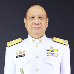 รุปชุดขาว หลังเทา